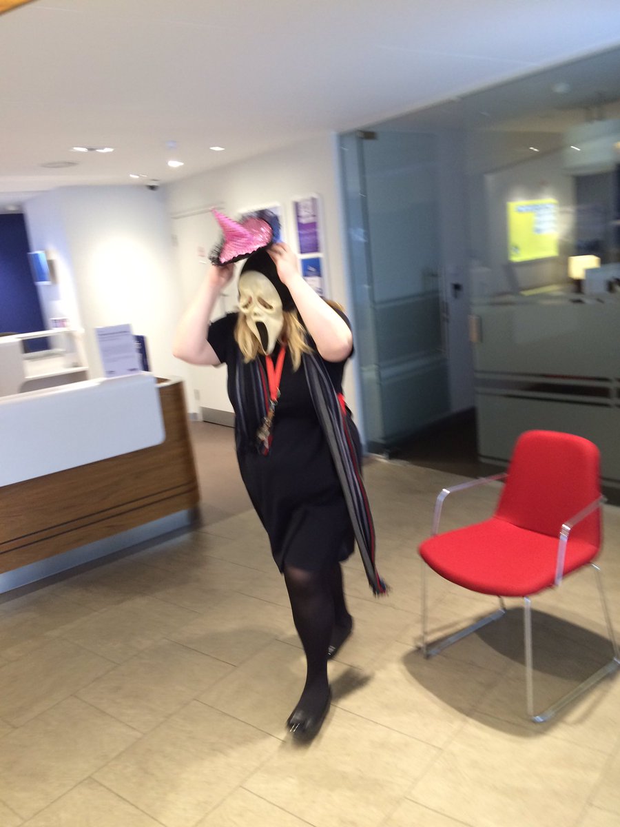 PayneTeri's tweet photo. WSM getting spooky this morning! 👻🕸🎃 @lorrainelockye1 @NBSsouthwest https://t.co/mP0dKK8SoT