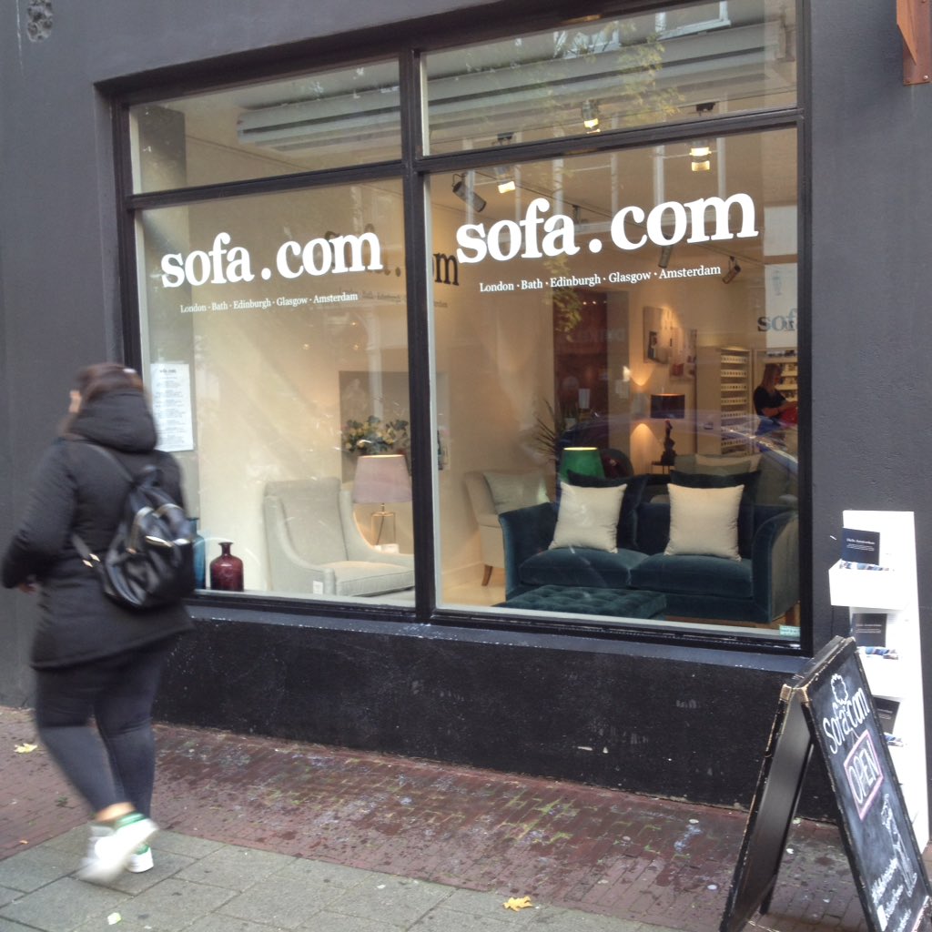 sofapuntcom's tweet photo. Wk2 #popup #sofapuntcom is begonnen #Amsterdam #gerarddoustraat #demerkenwinkel #hotspot https://t.co/gIxSVDOsJf