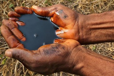 Communities affected by an oil spill in the Niger Delta threatened to block access to a pipeline unless NNPC provides cleanup/compensation within 1 week