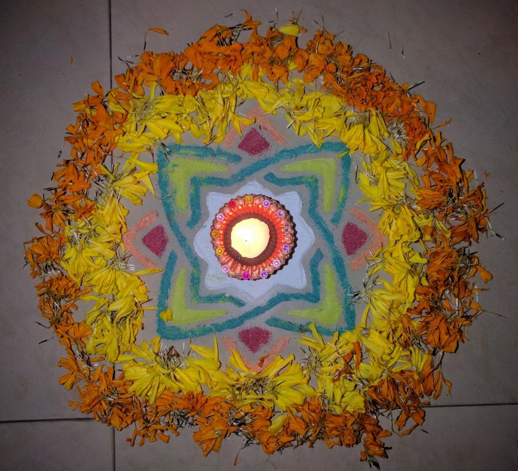 seanmoo's tweet photo. #HamaariDoosriDiwali  in Mumbai https://t.co/JlvYwh6HzV