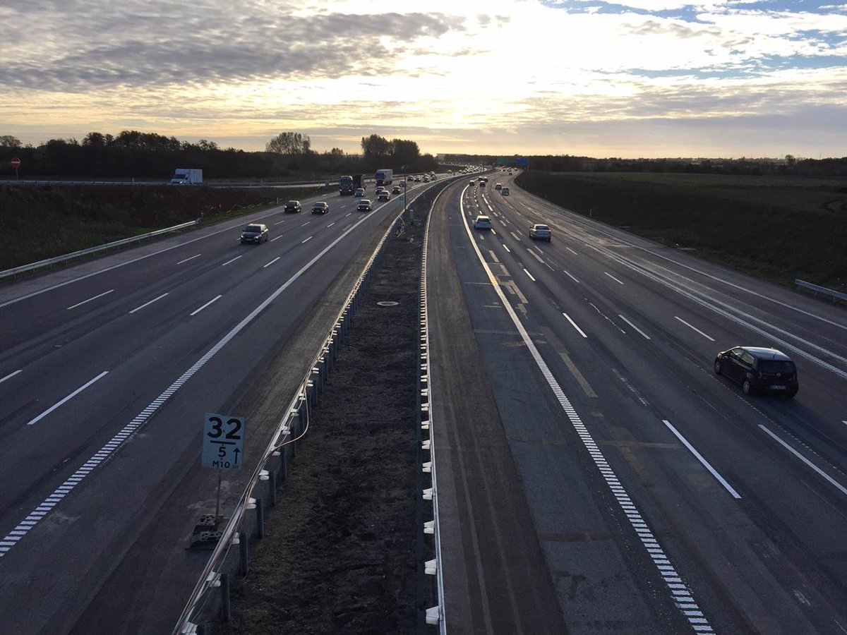 On 29 Oct, the 4 new lanes on Køge Bugt Motorvejen were opened. <a href="/MobilisDanmark/">Mobilis Danmark</a> has excecuted the new motorway bridges. #bridge #4lanes