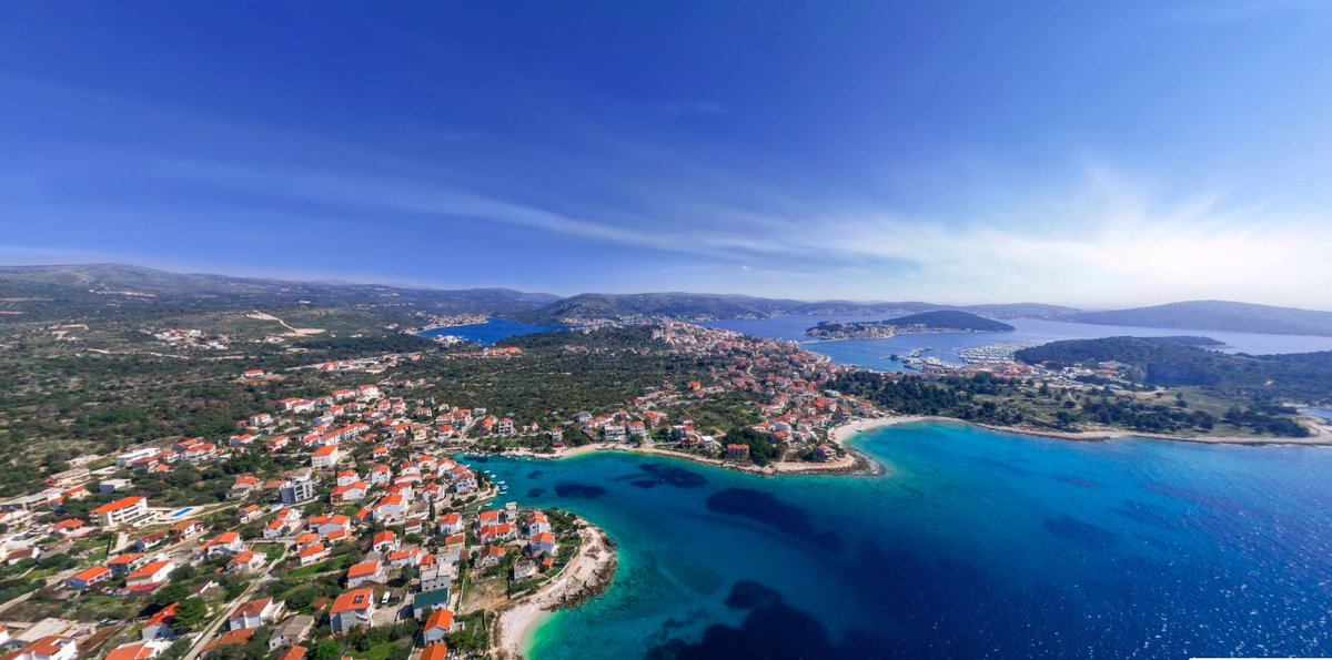 makeITweb's tweet photo. Beautiful dalmatian city at coast. #VR : https://t.co/r21FAw6bN3 #rogoznica #dalmatia #wordpress #djiphantom #websites #webdesign #makeitweb https://t.co/wNGiffAupB