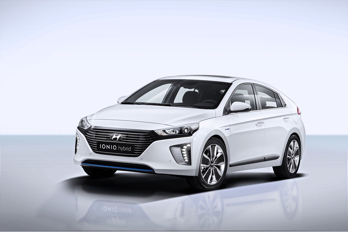 Hyundai Ioniq goes on sale with choice of three powertrains: Hybrid, Plug-In Hybrid or Full EV.
fleetnews.co.uk/news/manufactu…