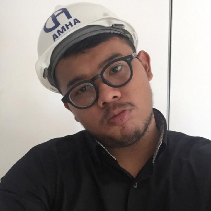 Come hangout with me on #BIGOLIVE. web.live.bigo.sg/2116874694_147…