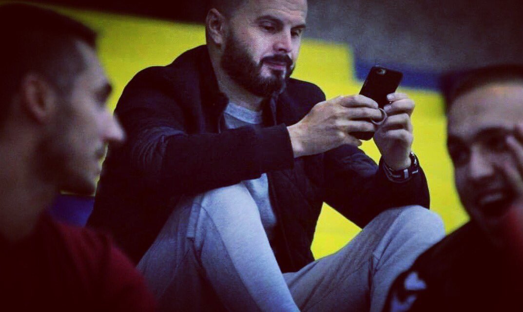 JasminLigata's tweet photo. Mobitel kao produzeni dio ruke, misli, osjecaja, duse... https://t.co/ZrmkPe9Jsd