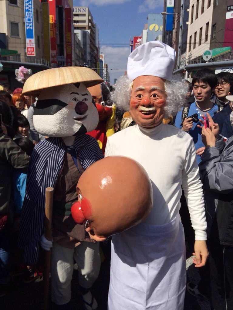 アンパンマンの仮装がホラーすぎてヤバいｗｗ子供が泣いちゃうｗｗｗ
