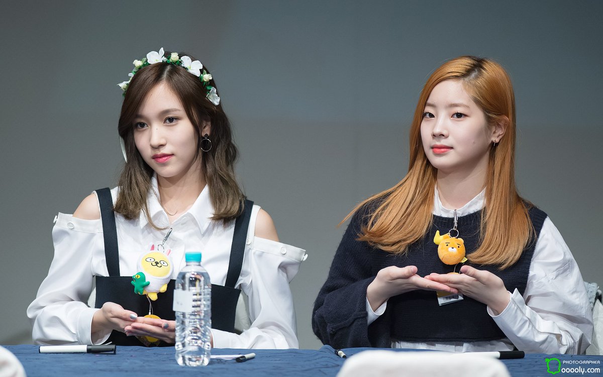 dooooly_'s tweet photo. #미나 #다현 https://t.co/YorooUELBI
