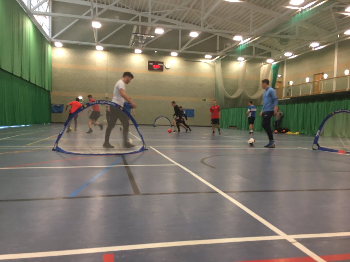 Andyecook's tweet image. Great sessions with @TeessideUni 1st year sports students. @NorthRidingFA @DurhamFA #CoachEducation #Coaching #DevelopingCoaches #Detail