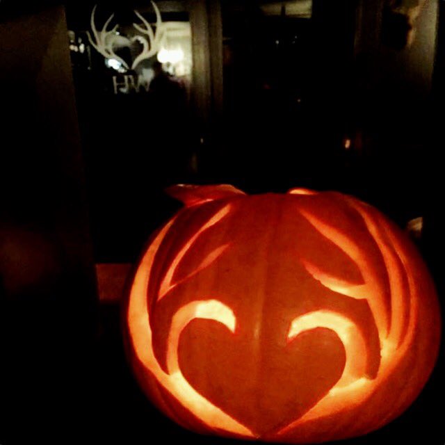 SummerCreative's tweet image. Our logo for @netherfieldwh is looking super carved into this pumpkin. #summercreative #logodesign #2ddesign #halloween #pumpkincarving