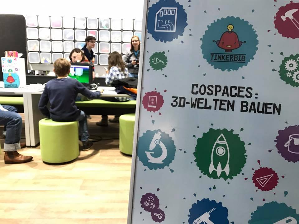 Am Samstag war bei uns der VR-Day. 
An diesem Samstag, den 05.11. von 15 -18 Uhr könnt Ihr anlässlich der PLAY unsere VR-Brille ausprobieren