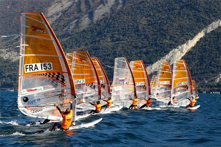 surfertoday's tweet photo. Giorgia Speciale shines in the @Techno293 World Championships
https://t.co/ok4irMfFCO
#giorgiaspeciale #torbole293 #windsurfing https://t.co/IKZRbwfExV