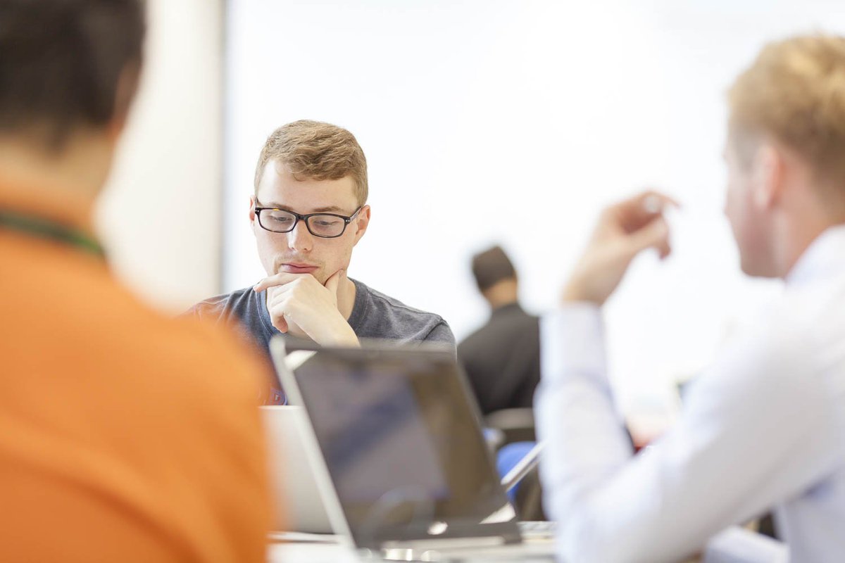 UCLEnterprise's tweet photo. #UCLstudent Get smart about the world of business during reading week! https://t.co/SkDduOu7VA #UCLEnterpriseBootCamp #NewtoUCL https://t.co/r8WEZWIghu