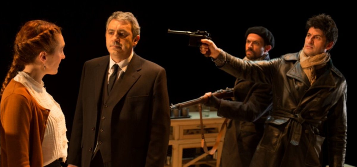 'Foucellas' de TalíaTeatro no Teatro Principal de #Pontevedra ow.ly/zpHL305Crrh #Vívea