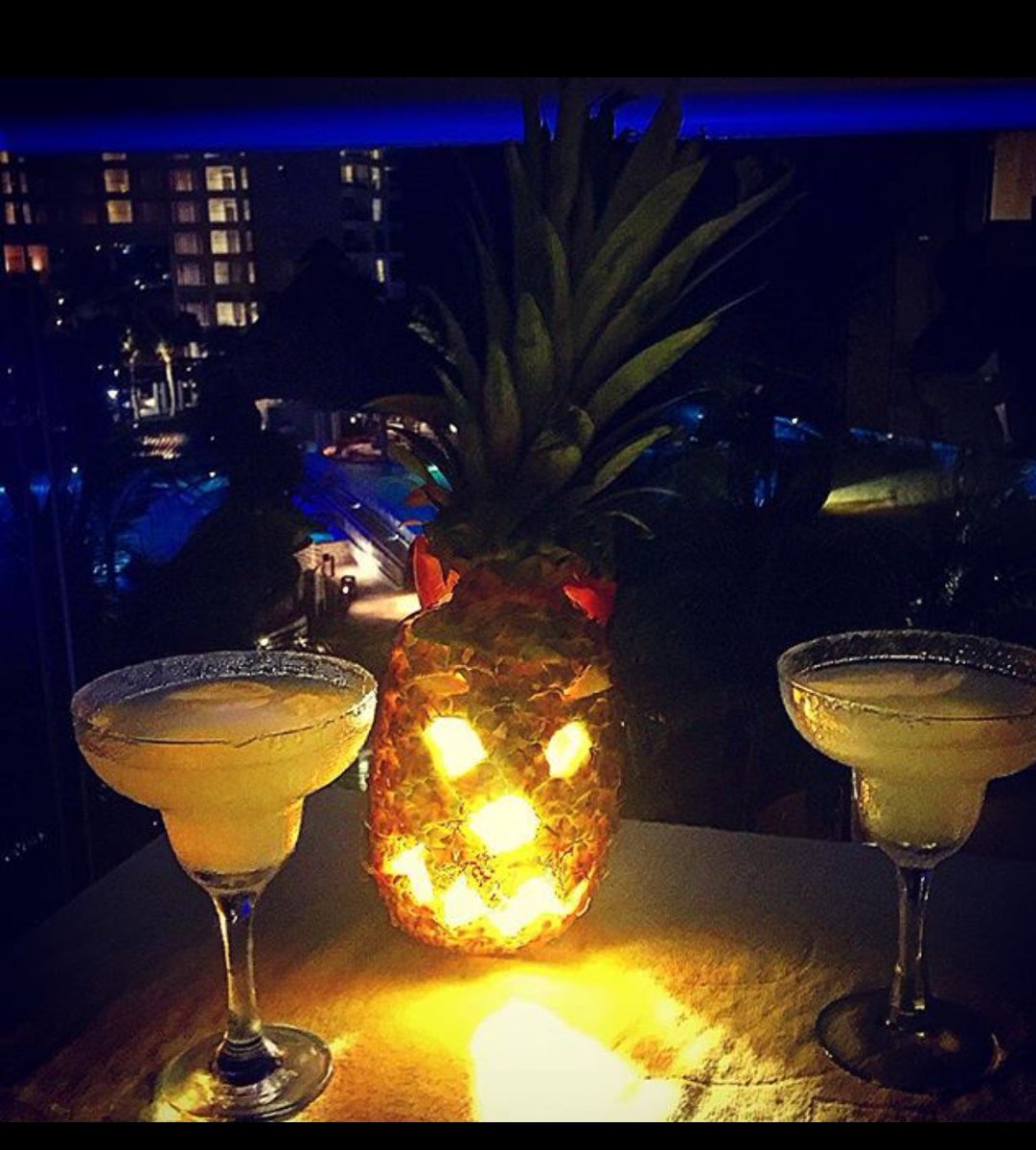 Happy Halloween everyone!! It's time to get thriller and the monster mash out! #halloween #thriller