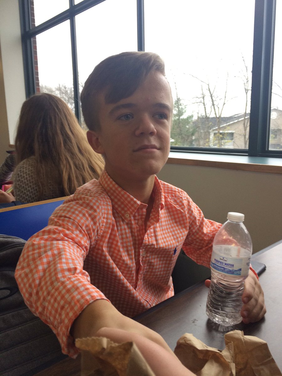 natewagz13's tweet photo. 75 reetweets and @rickyreilly_ will try out for cns puck https://t.co/6ZIKvW8iuk