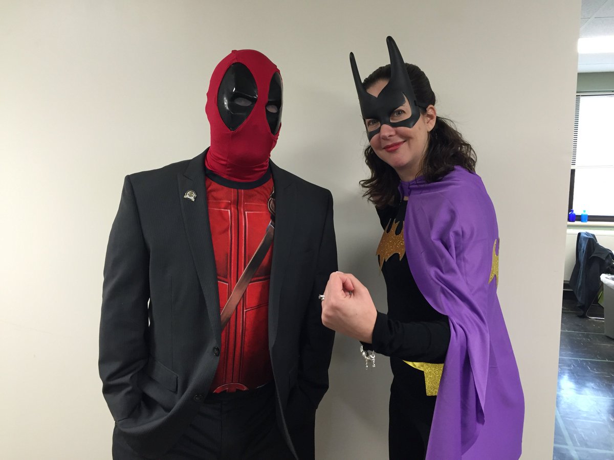 AlbanyNYLibrary's tweet image. Happy #Halloween from our #librarysuperheroes #Deadpool #Batgirl #albanyny #librariansrock