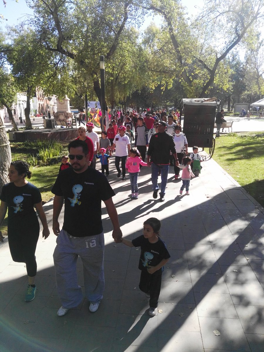 danielm76664709's tweet photo. Domingo de "Muévete" en las alamedas diferentes actividades recreativas https://t.co/ApxQ6m46m4