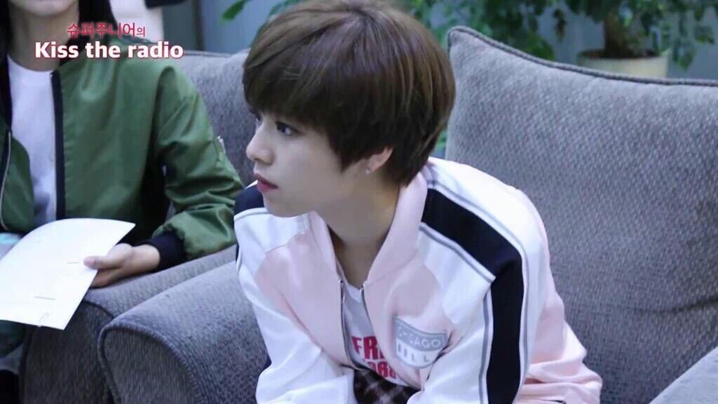 CwG3sENUEAAR1N_.jpg:large