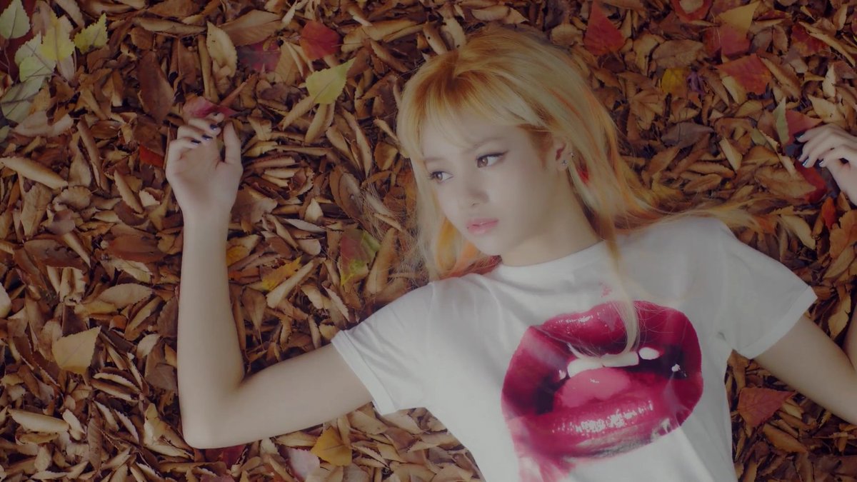 ale_mdsz's tweet photo. não acredito que blackpink inventou a beleza e o talento #SQUARETWOinYOURAREA https://t.co/WAs3AniRNP