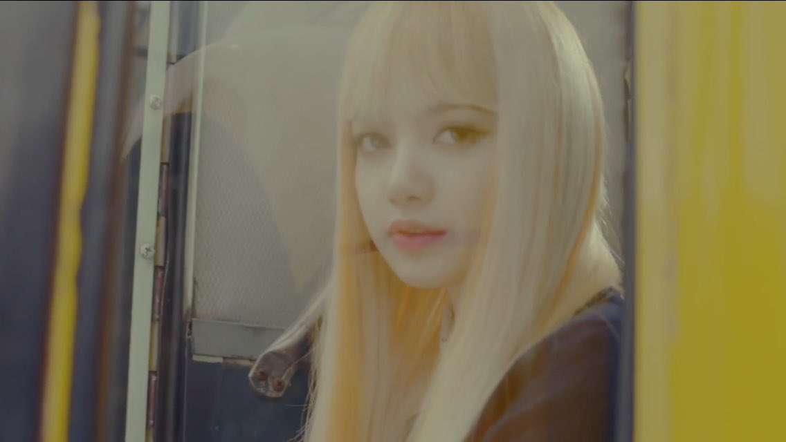 fullmoon_lisa's tweet photo. #불장난 #PLAYINGWITHFIRE #SQUARETWO #블랙핑크 #BLACKPINK https://t.co/mDXYiNO3DB