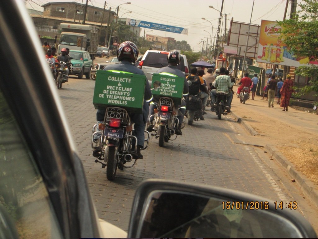 FCTVCameroon's tweet photo. Our eWaste initiative in Douala, Cameroon on @AfrikaBio
https://t.co/vajndzN7Rc https://t.co/g5OrtCp1zq