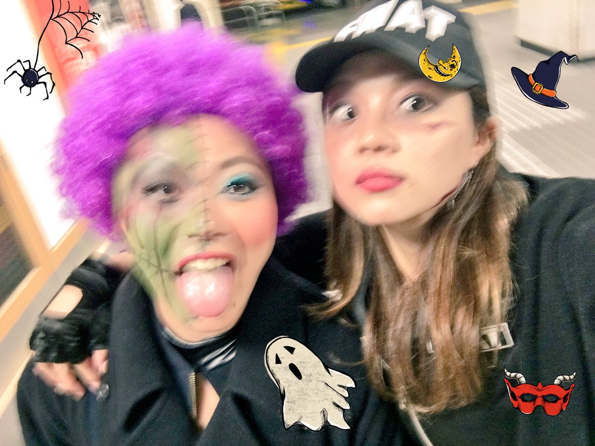 mikako284's tweet photo. 昨日の仮装の続き写真。
ハロウィン終わったけど、セーフだよね!?まだへーきっ🤗
ちなみに、ゾンビメイク初めてやってこれでいいのか未だにわからない🌀(๑˃̵ᴗ˂̵)🌀
#outbacker https://t.co/z5z8sHtd4I