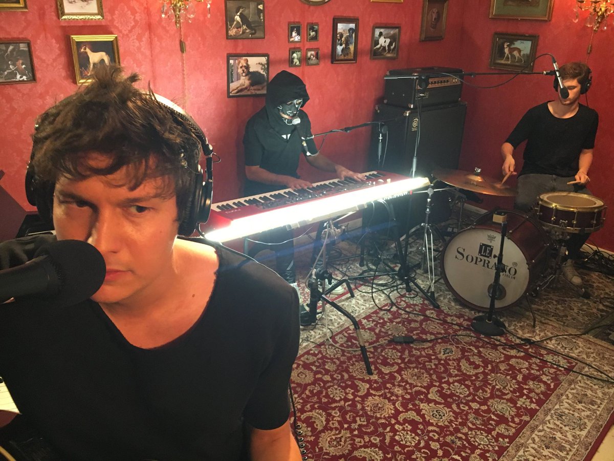 jatbtweet's tweet photo. We're #bandoftheweek on #offthecorner !!
#jatb #live #Video https://t.co/XkkosNltHx
