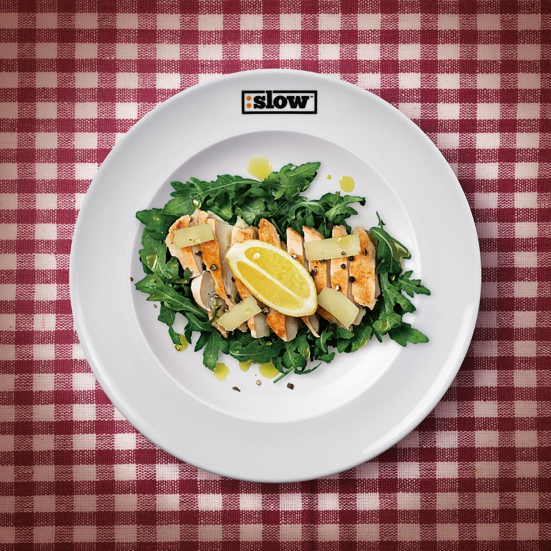 levooApp's tweet photo. Quem não se derrete com os pratos do @slow_carne ? Frango tagliata disponível na @levooApp. #levoo #tudomenosfilas #takeaway https://t.co/VySAy32i2z