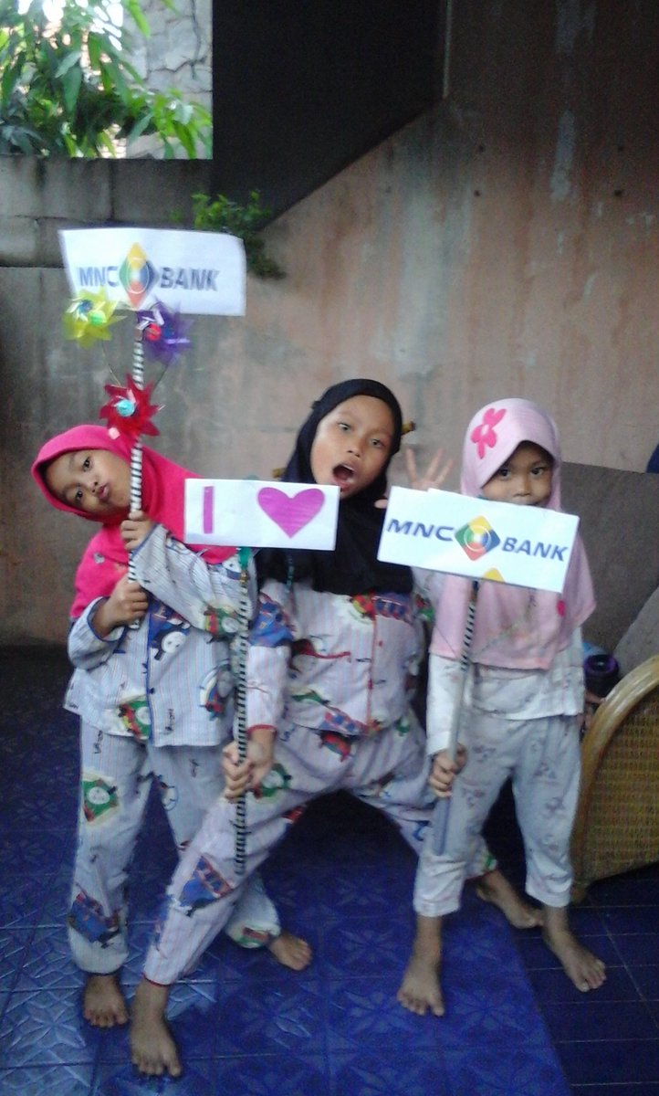 AlshintaLevv's tweet photo. Karna kita selalu cinta & setia sm MNC Bank @MNCBank #LoveMNCBank #Time2Rock https://t.co/EOn21ZeU0F