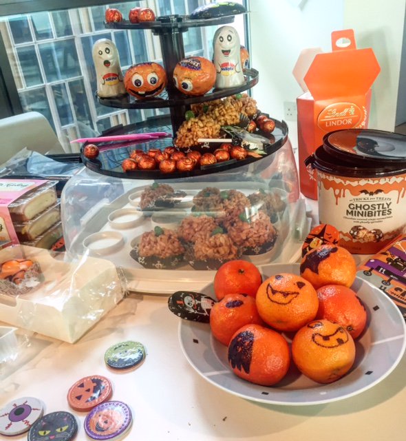 meetthemedia's tweet photo. Getting into the #Halloween spirit in our offices today... #pr https://t.co/vefqHDZXdA
