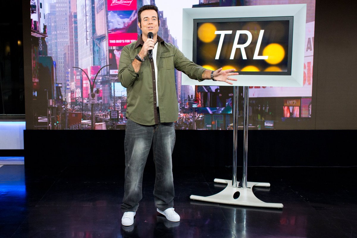 CarsonDaly is... TRL-era Carson Daly! #HalloweenTODAY, image size:1200x800