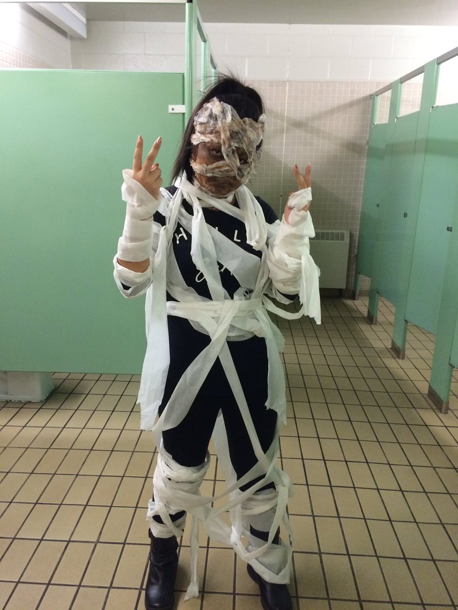 neigh_yo_mee's tweet photo. @ESCSJPII that's a wrap! ๐ #spiritweek2k16 https://t.co/mgBT8NmqKv