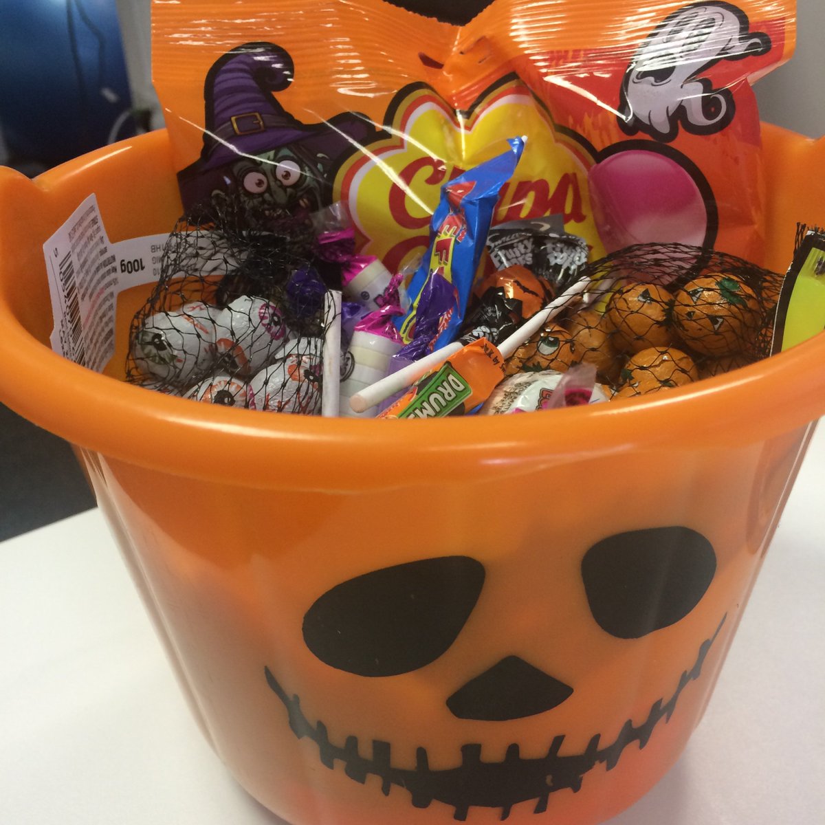 WizardGeoff's tweet image. Congratulations @tweetingsherry you created my favourite spooky story, you're the winner of these Halloween goodies!
geoffthewizard.com/?eyJuYW1lIjoiT…