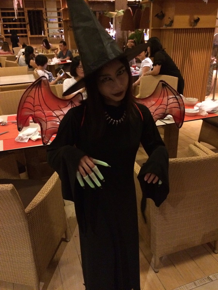 Kevin_Babey's tweet photo. It's all got rather scary at the Shangri-La Rasa Ria! #halloween @rrrshangrila @Blackmagic_News @FujinonOptics @PAG_UK https://t.co/M1Ko6tUjHV