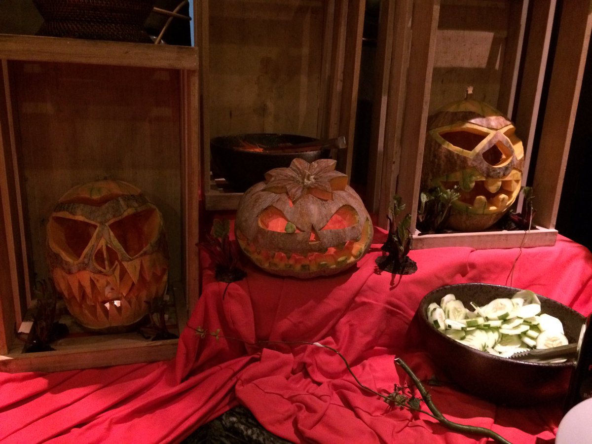 Kevin_Babey's tweet photo. It's all got rather scary at the Shangri-La Rasa Ria! #halloween @rrrshangrila @Blackmagic_News @FujinonOptics @PAG_UK https://t.co/M1Ko6tUjHV