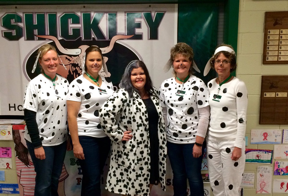 dr_ippensen's tweet photo. The @Shickley_Public lower elementary teachers as Cruella Deville and her "inspiration." #happyhalloween https://t.co/GY8du3BHcl