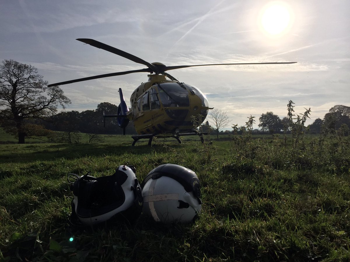 PilotNeil's tweet photo. Found an area without fog π@NWAirAmbulance #HEMS #EMS #helimed72 https://t.co/8Y3qx7yCeq