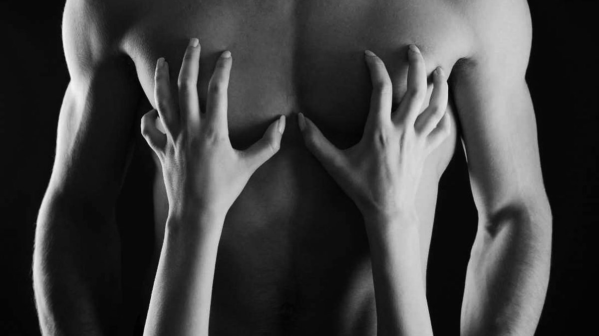 Juega con tus manos en mi presencia #MasturbaciónEnPareja - #masturbación #orgasmo #pareja #vibrador <a href="/primastv/">PrimasTV 💋 #TuCanalSexyEnLaRed #YourSexyTVChannel</a> leer: bit.ly/2fwlNjf