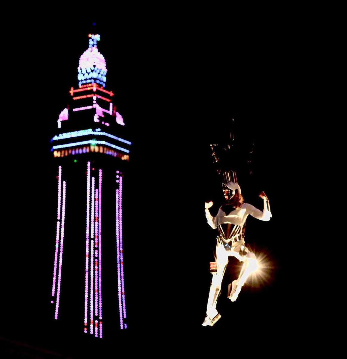 thekazimier's tweet photo. Captain Kronos returns to Planet Earth @visitBlackpool · Photos courtesy @vinylwarning #LightPool #LightPool16 #LightPoolFestival #Blackpool https://t.co/SR5IDOf0gM