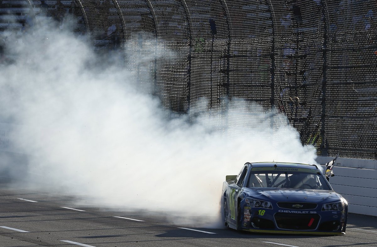 allyracing's tweet photo. Burn 'em down @JimmieJohnson. https://t.co/17SO9f8vNY