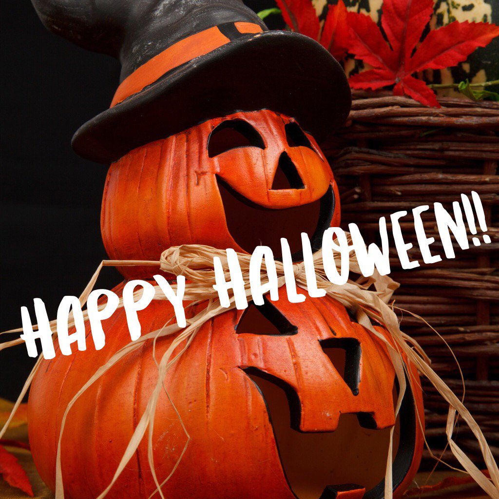 KathyKane_'s tweet photo. Ghosts &amp; goblins, witches &amp; bats. Zombies &amp; aliens along your path. May your walk tonight be greeted with treats. https://t.co/pDNjEyu58e