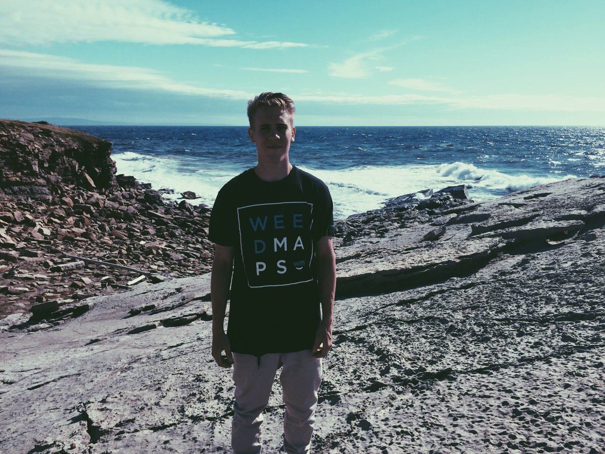 weedmapsca's tweet photo. Weedmaps Canada making waves from Coast to Coast! #WeedmapsCA https://t.co/mzGxIfHjFF