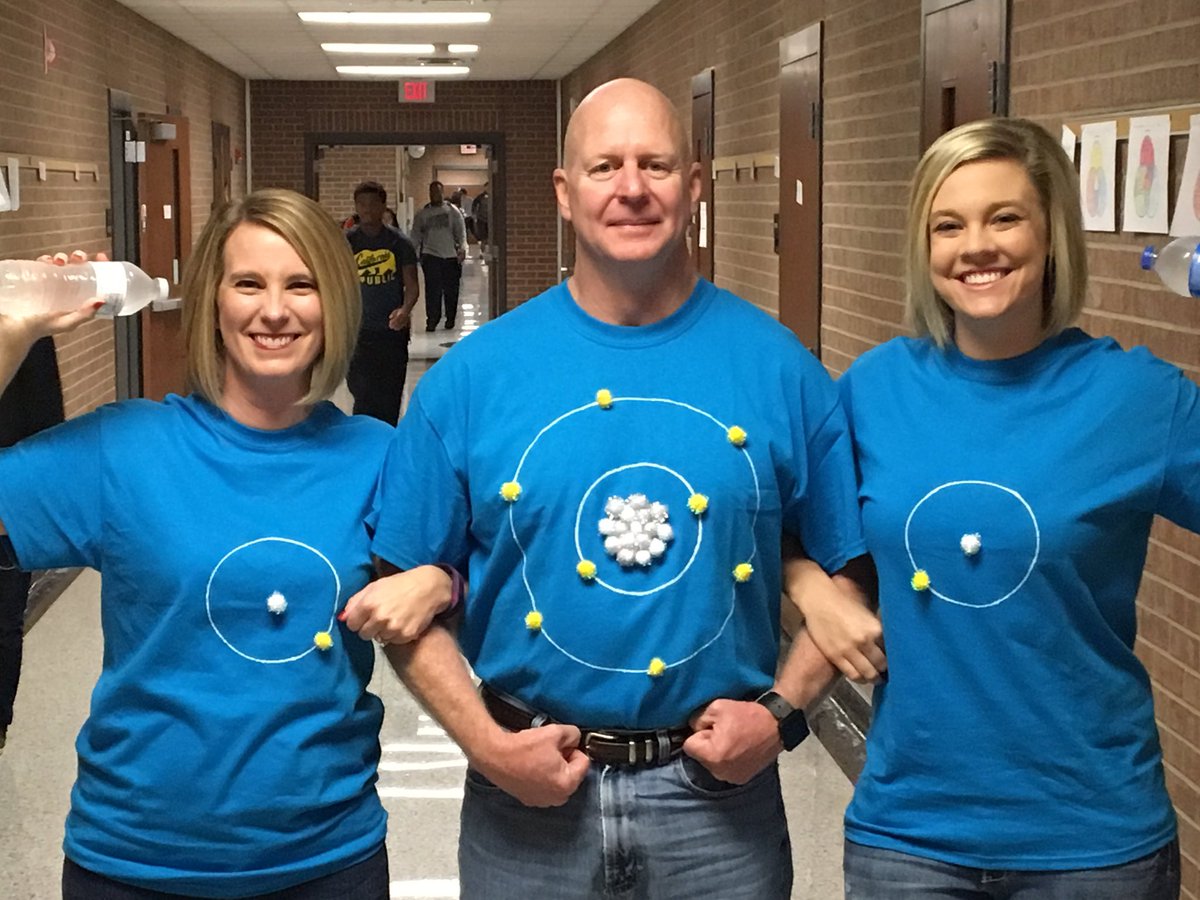 TimberviewHigh's tweet photo. How about our #chemistry teachers?! #TimberBoo #H2O #water https://t.co/QyU70I9cFG
