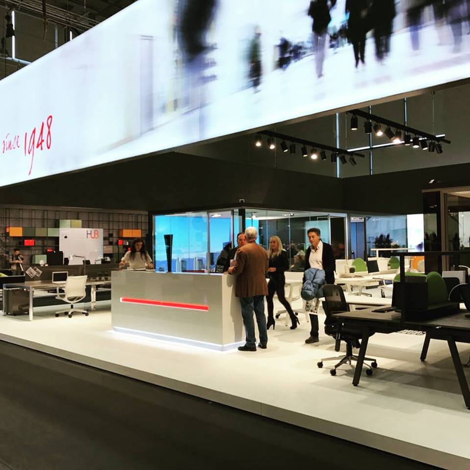 SistemaUfficio's tweet photo. @orgatec Sul nostro profilo #instagram le nostre foto di #orgatec2016 #arredamento #ufficio #colonia #SU2016 https://t.co/L5Gtbybcjk https://t.co/cLpyQmy4UH