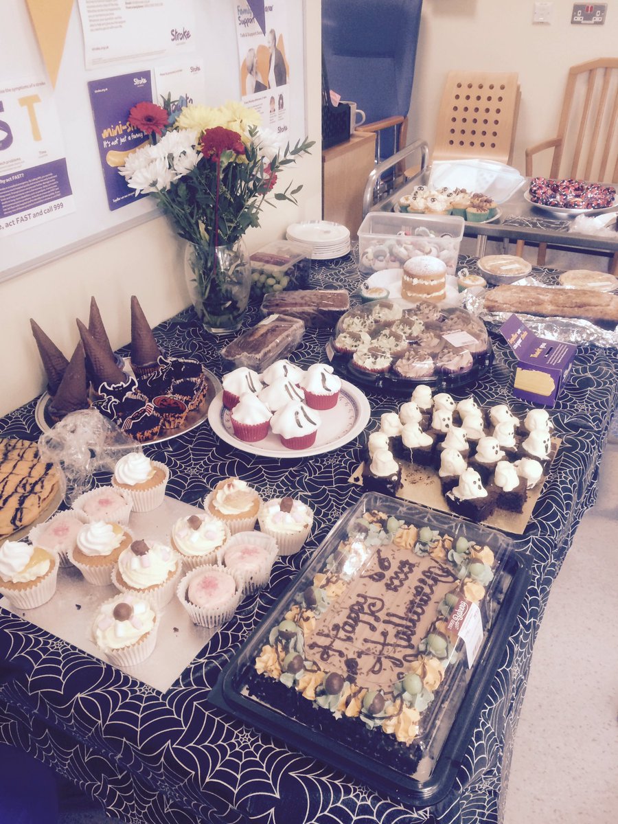 MaudDumpling's tweet photo. @LCHStrokeUnit @StrokeassocYEM #giveahandweek Spooky cakes for sale on stroke unit at Lincoln County Hospital https://t.co/gQCZ9b03ZD