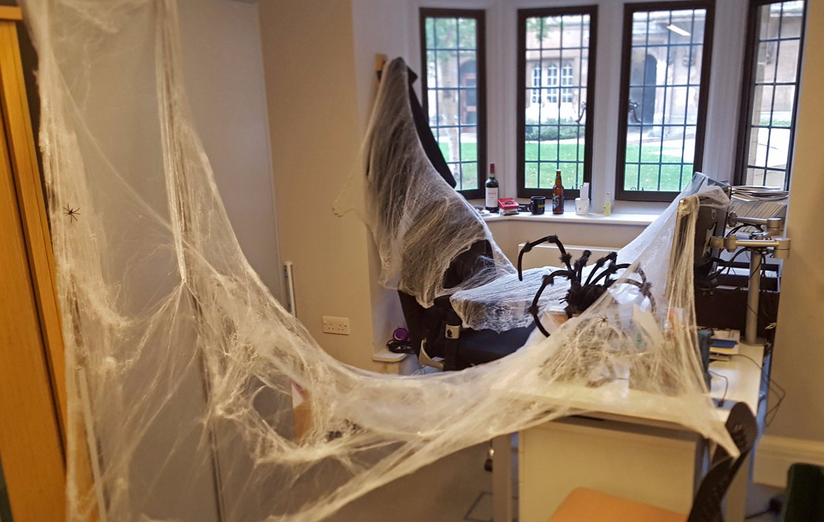 Oriel College tweet media