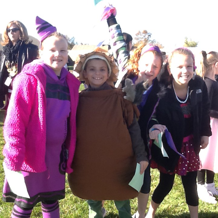 Mrs. Szoc tweet media