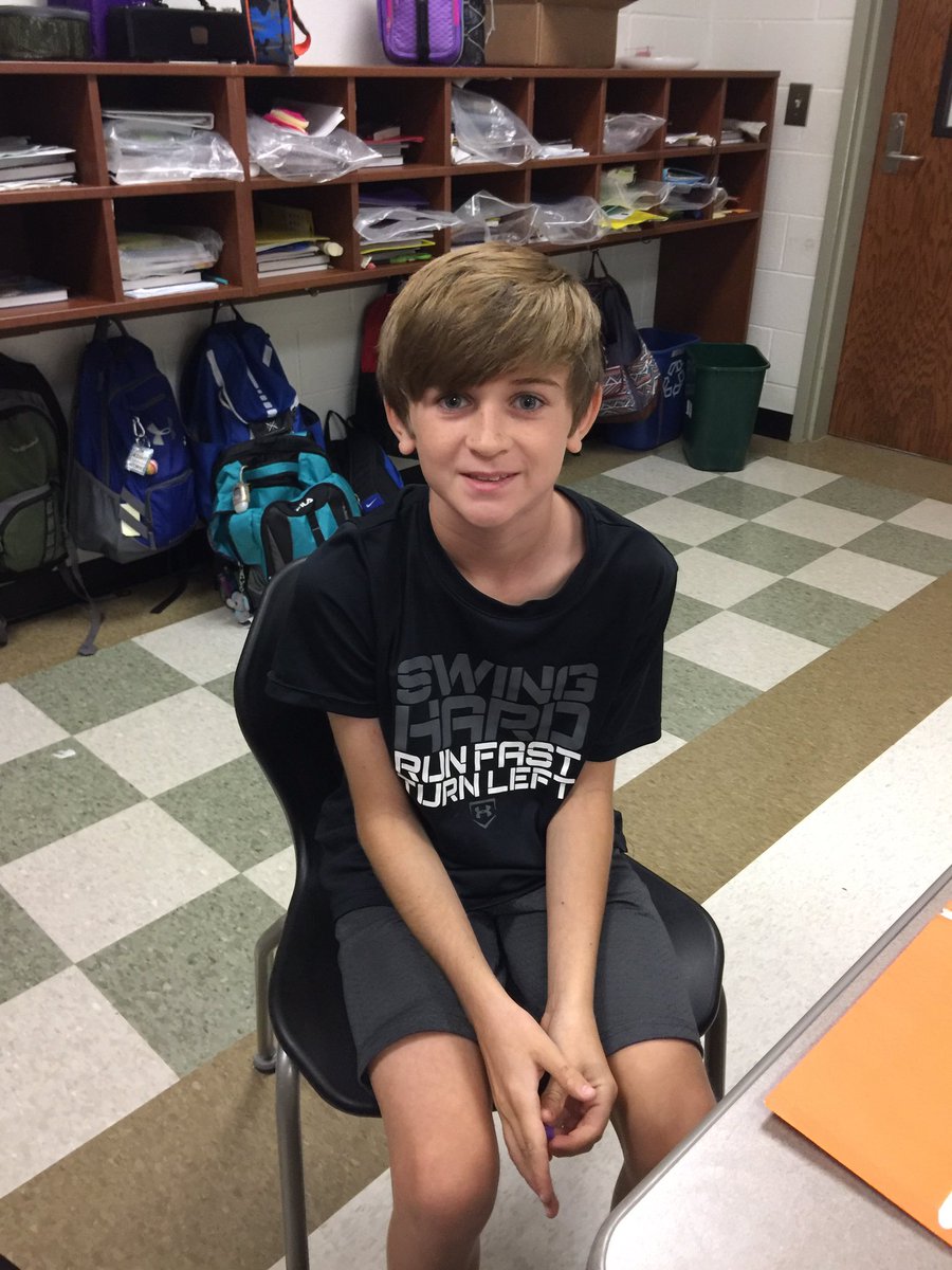 BrownRCES's tweet image. I got to Trunk or Treat with my fiends! #CelebrateMonday #oneRCE