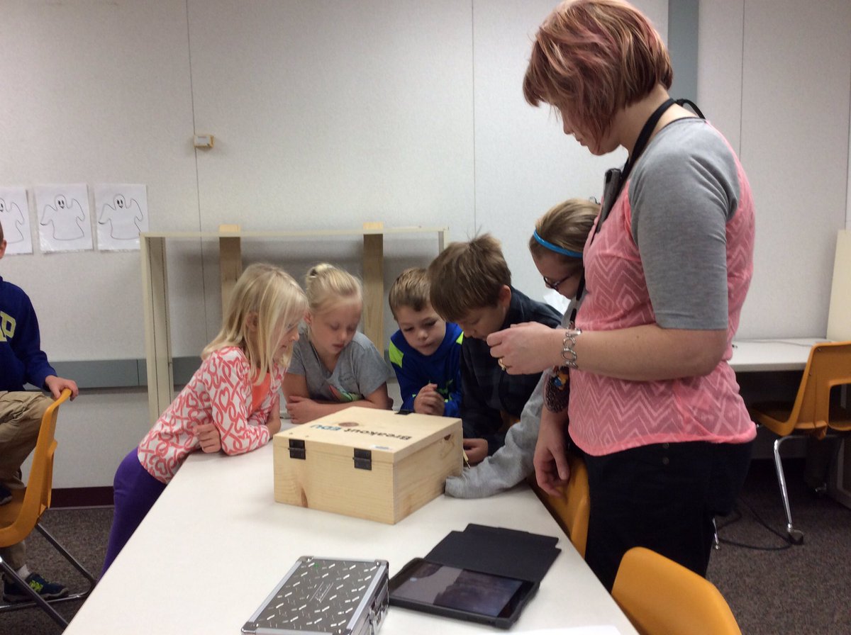 KathyDeBoth's tweet image. #RaiderStrong @PCSD_SS #problemsloving #breakoutedu