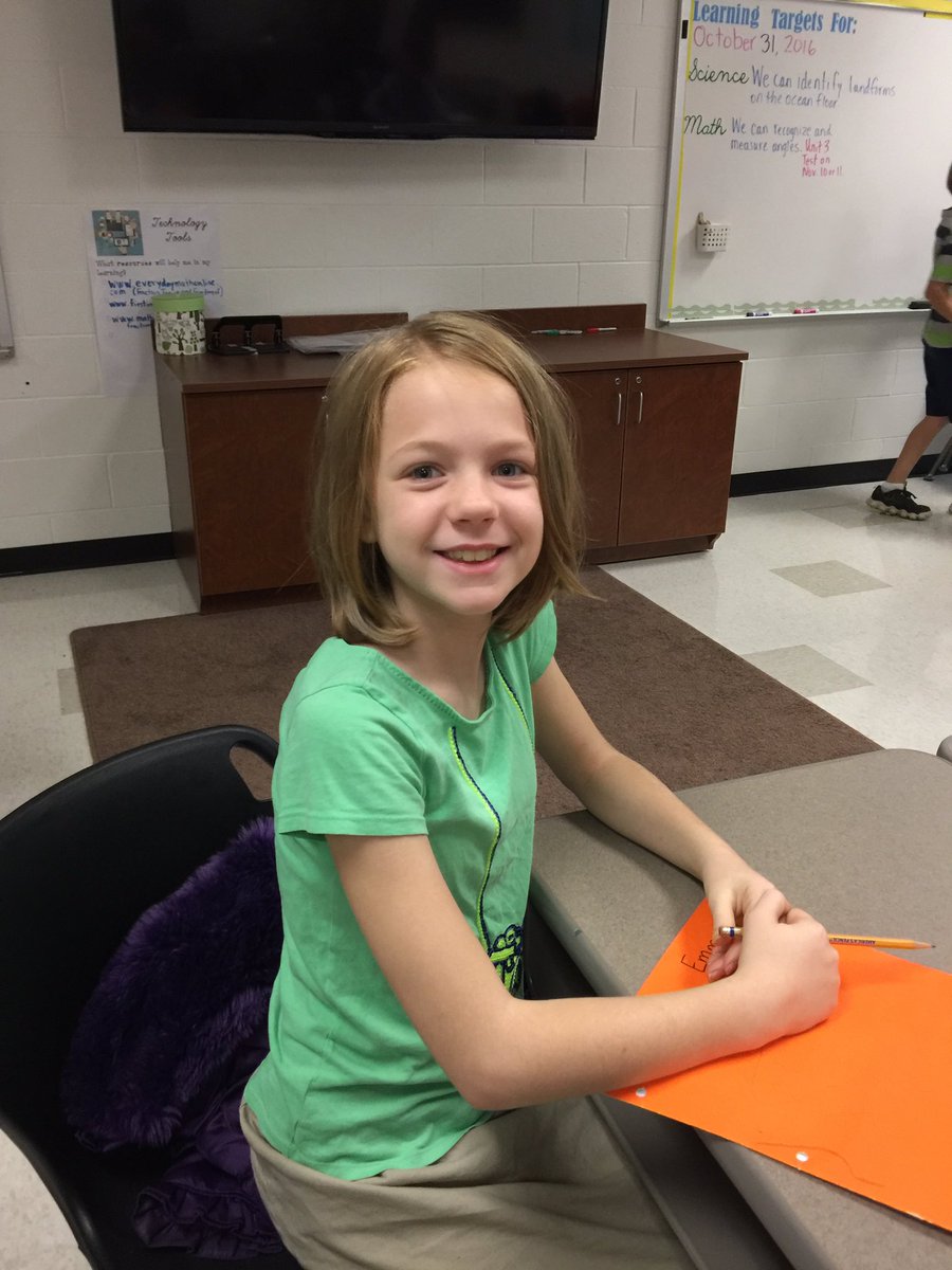 BrownRCES's tweet image. I got to see my friend this weekend! #CelebrateMonday #oneRCE